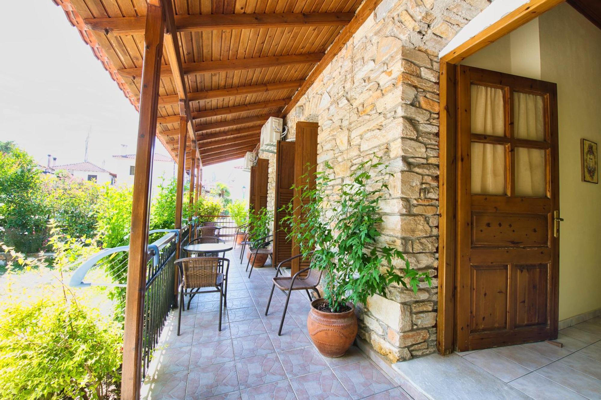 Naftilos Guest House Kala Nera Esterno foto