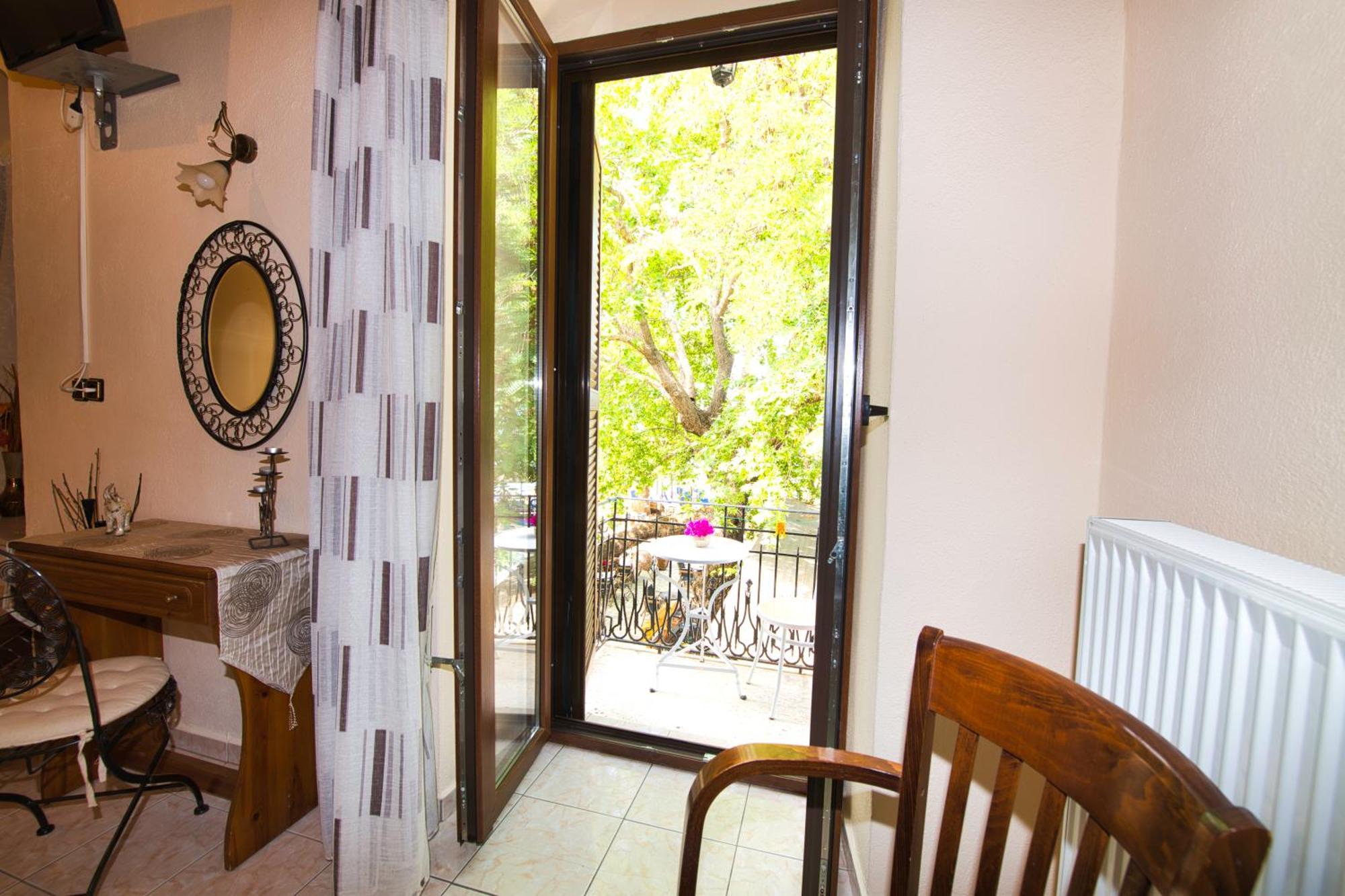 Naftilos Guest House Kala Nera Esterno foto